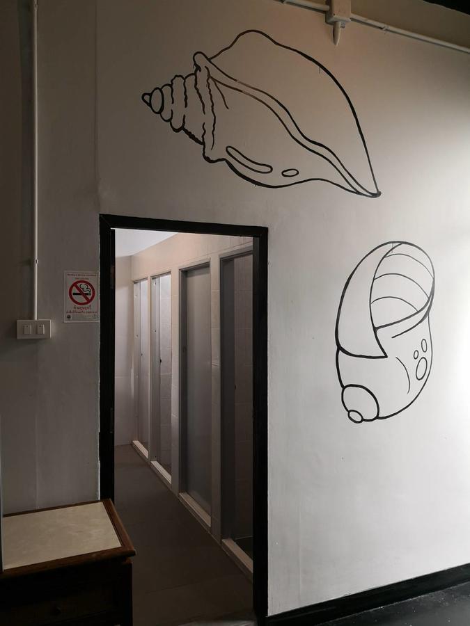 Feel Like Home Dormitory & Cafe 曼谷 外观 照片